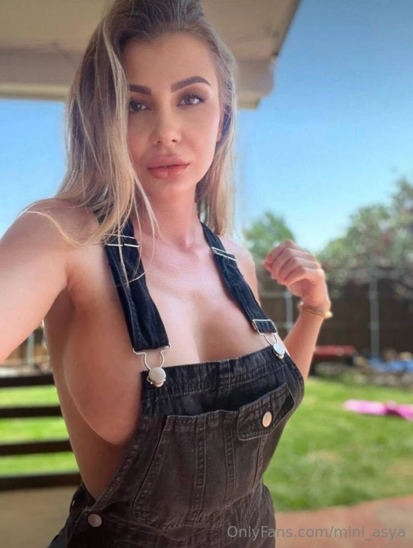 Step into nicole345 s world youthful beauty radiant and captivating part 428 