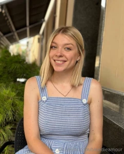 Free subscription this juicy hot student evayaskrava has a very deep part 1040