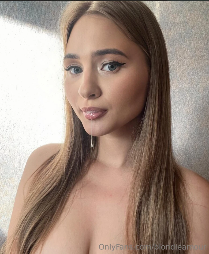 Free subscription elise_twinx she s waiting for you on her gamer chair part 14 