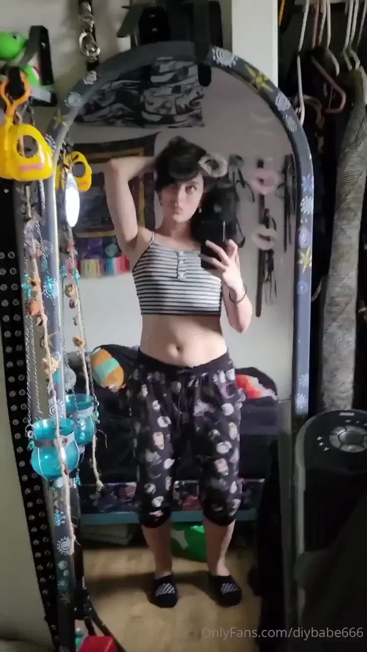 Hips wish i could join a dance class or something boohoo lol have a 