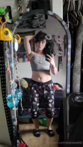 Hips wish i could join a dance class or something boohoo lol have a