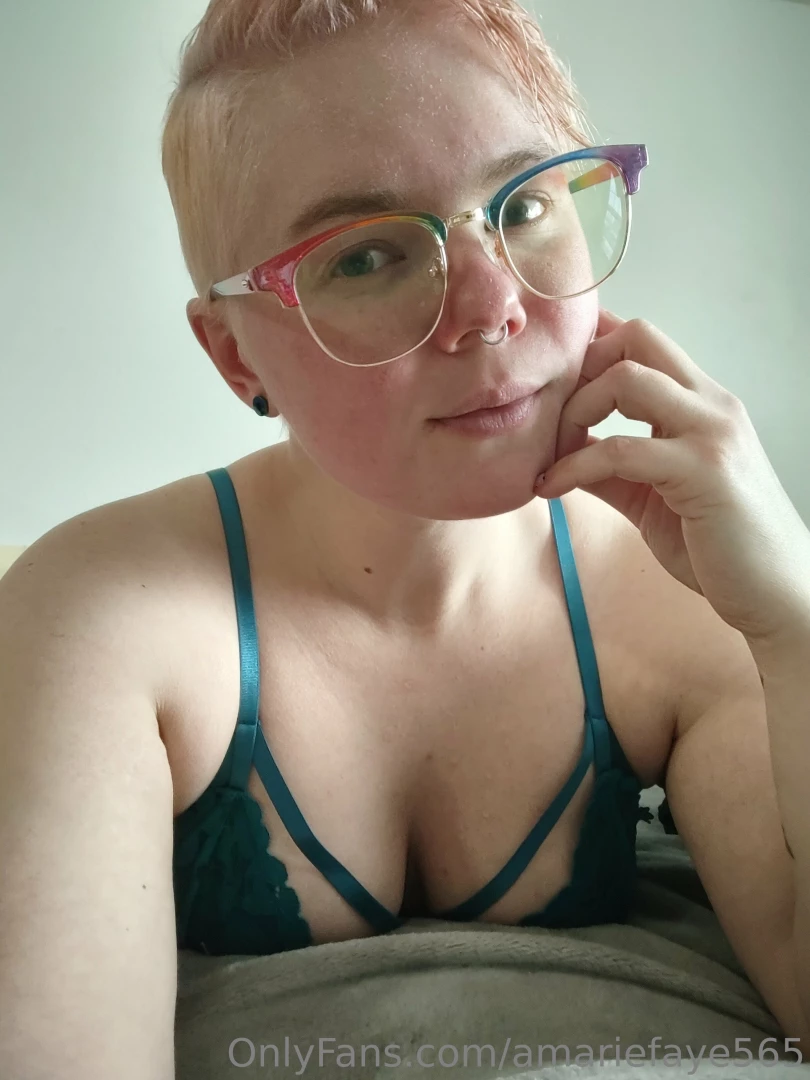 Selfie quality blue lingerie set 