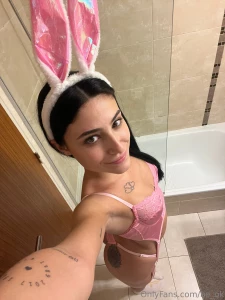 Y no queres comerte todos los dulces que me quedaron de pascua para