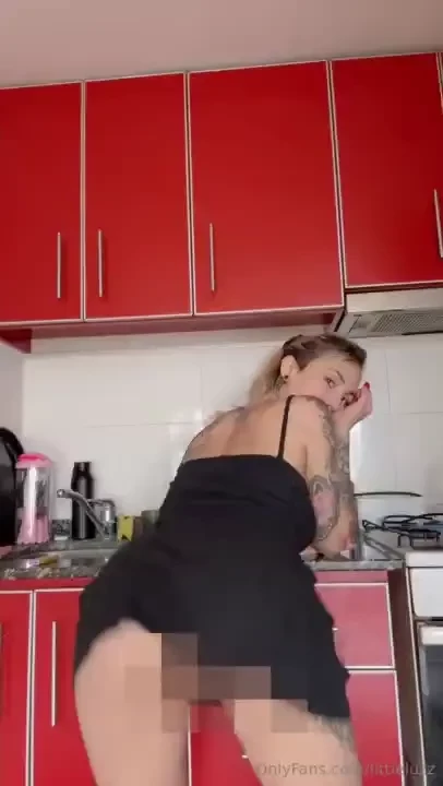 I got you a new video bb playing with a toy and doing a big squirt i 