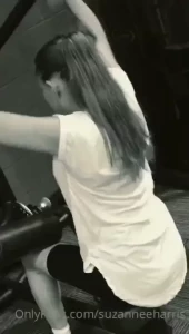 Little cheeky gym session this morning after work gymgirl gym fitness