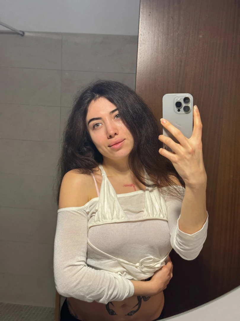 Selfie queen part 18 