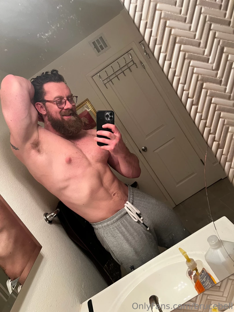 Yoooo you sexy people about to go live again be sure to tune in if you 