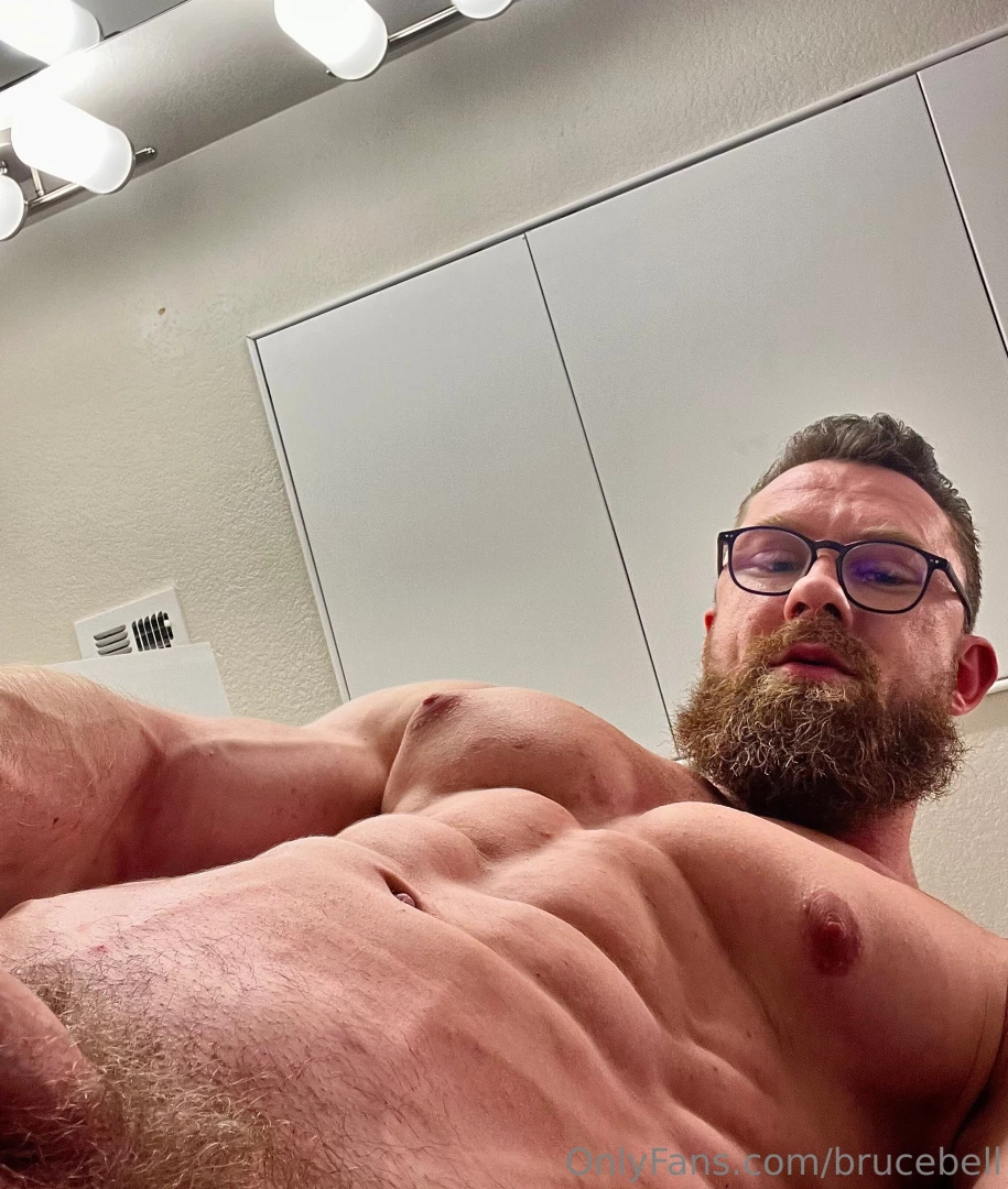 How s the view from down there babe 
