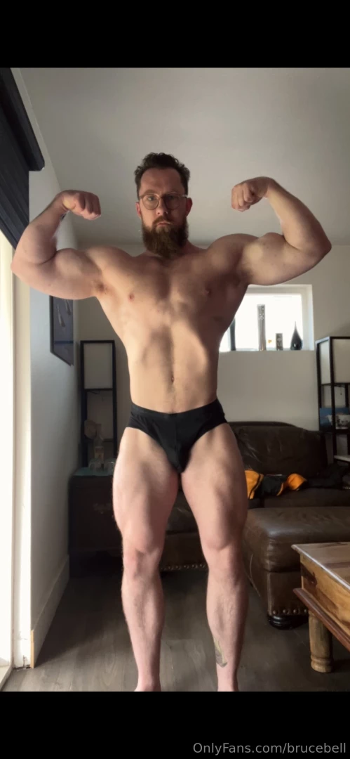 Hey hey first week of prep going smoothly currently sitting at 255 ibs 