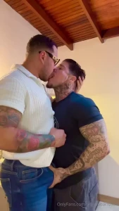 Que rico cojer con ese macho pasivo tatuado