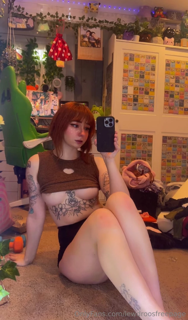 Cleaning up and organizing my life and then i m gonna take some hot 