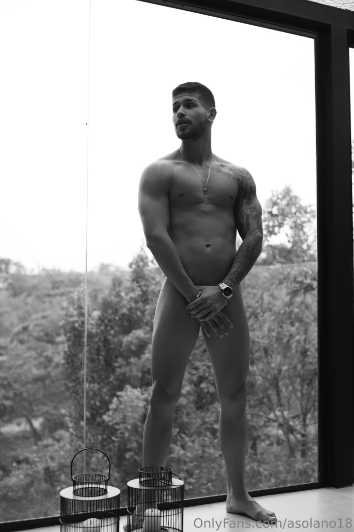 Do you prefer it in color or black and white la prefieres a color o a part 1 