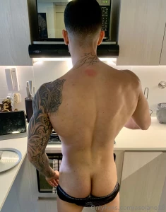 A flat detail of my back for you who like it un plano detalle de mi