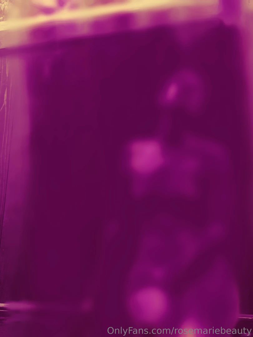 It s cold outside but it s hot in this onsen front and back been in 