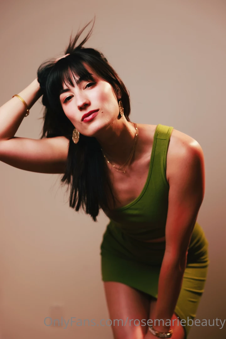 Slow-motion video of me pulling my dress up to show my beautiful bare part 1 