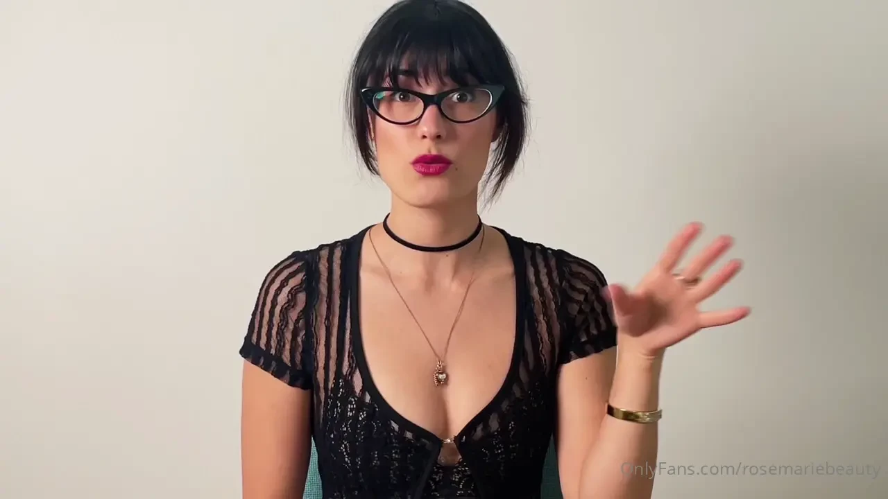 A very silly reading about each house in hogwarts in a terribly 