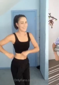 For those of you who like the girl that can t dance but she tries her
