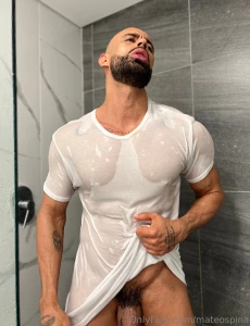 A cool shower for the evening una ducha fresca para el anochecer