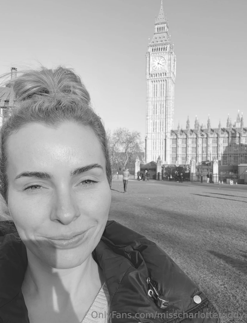 No make up monday love to keep my account natural have you had a good 