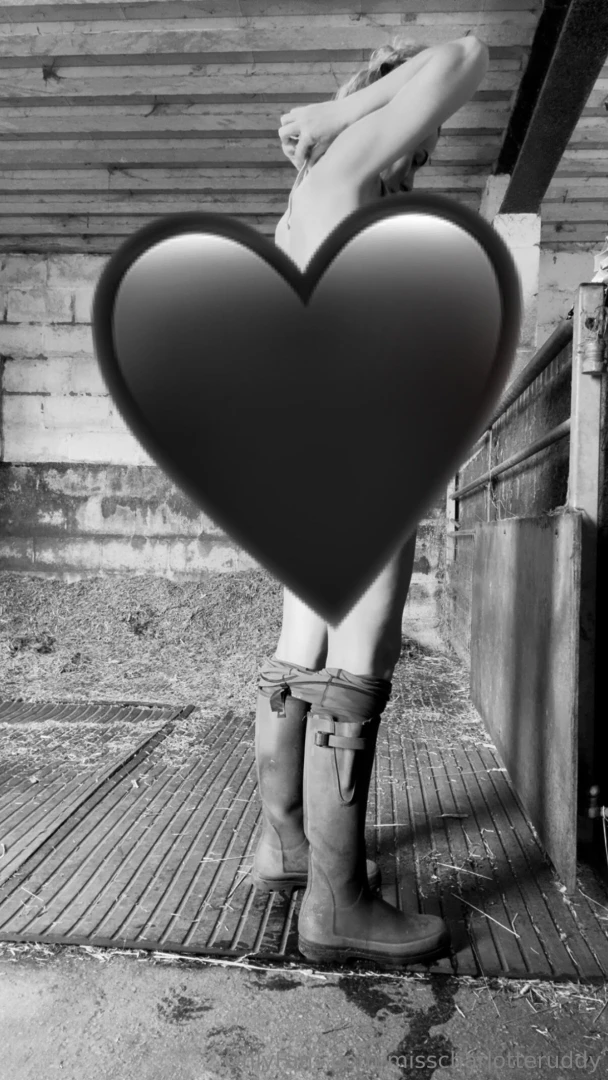 A very naughty wet nipple play vid 