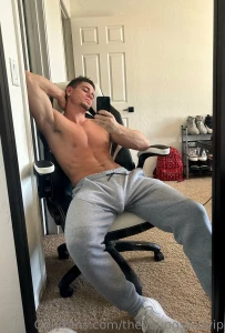 Sending out a free video tonight to all my fans who have unlocked any
