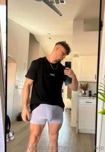 Hot sweaty and horny after the gym i need a