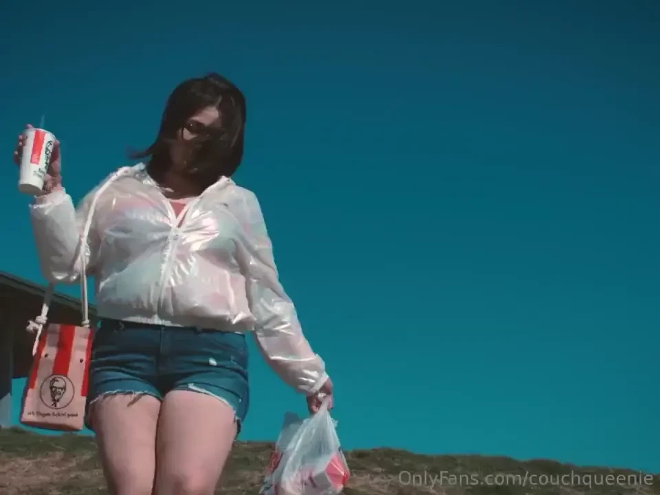 Oh lawd she comin full vid https onlyfans com 910842209 couchqueenie 