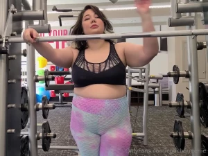 couchqueenie1 - Fatty s back with another pathetic workout attempt this time the goal part 2 