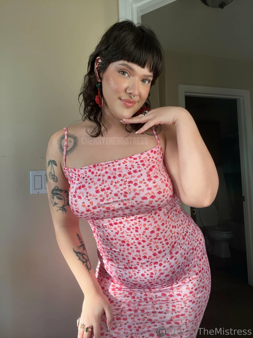 Shhh no babe aha there s no toilet in the background you re too sexy 