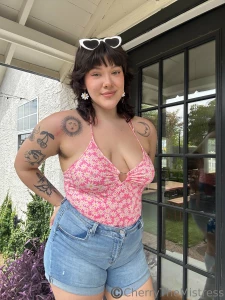 My 21st birthday is 4 days away if anyone gets me anything from my part 1