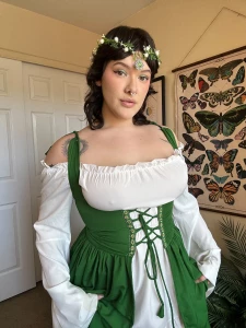 Throwback to my milk maiden look from last years ren fair part 1