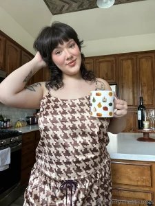I m such a tea girl like i love green tea camomile tea raspberry leaf