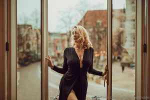 Another porn star another failure this is such a mystery to me we