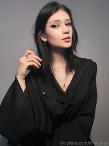 Do i look tempting in this black outfit your tips help me create more