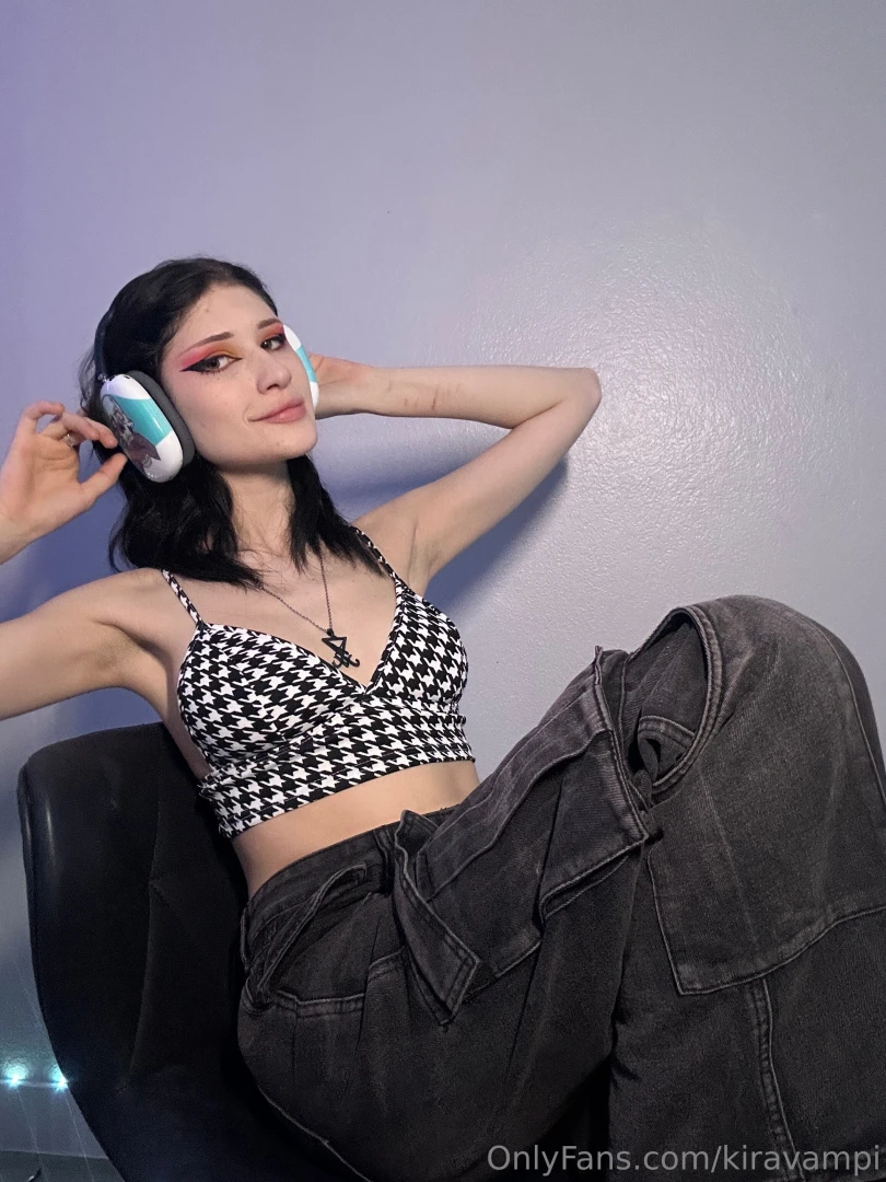 I love rainy days dark lipstick and meaningful convos come share yours 