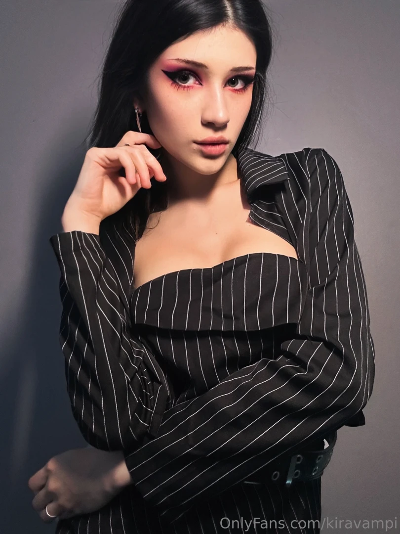 I tried on something new tonight and wow i can t stop smiling this 