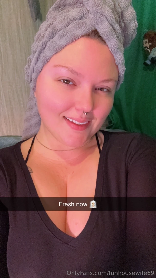 Sexy after shower photos enjoy making me dirty again lol part 6 