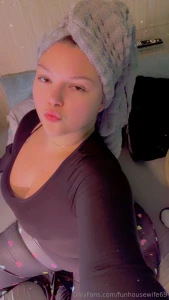 Sexy after shower photos enjoy making me dirty again lol part 1