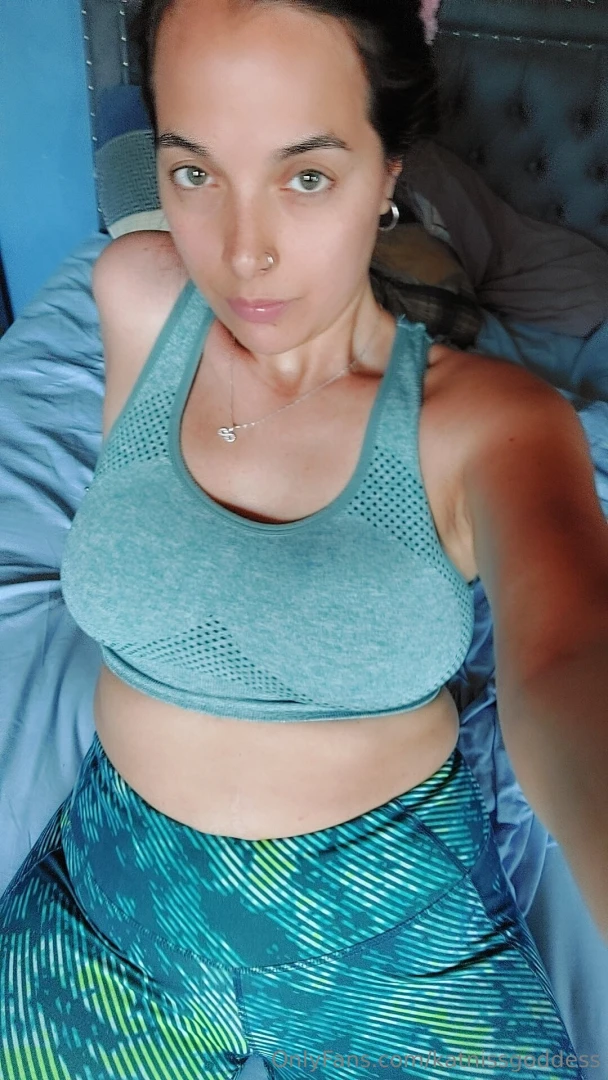 I love how my body changes when i eat healthy and exercise 