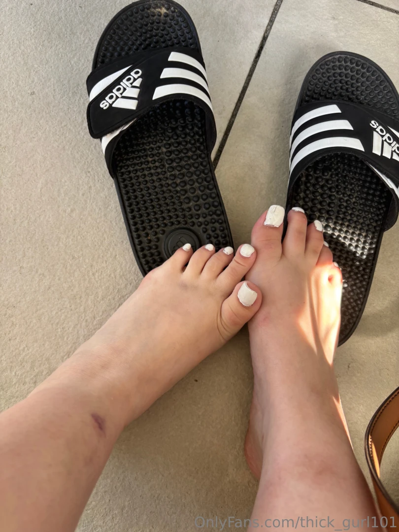 I was at the pool daddy no one wants to give me love but i really want 