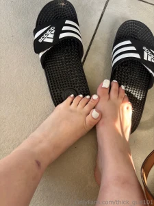 I was at the pool daddy no one wants to give me love but i really want