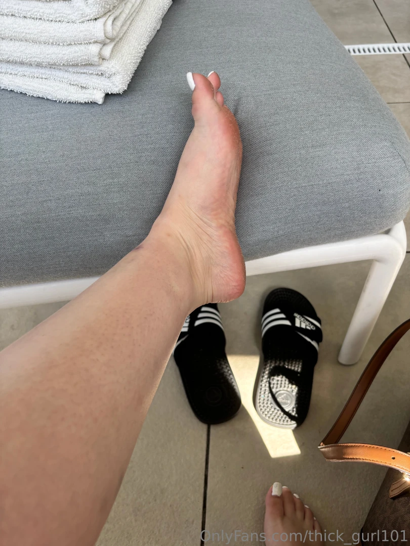 I was at the pool daddy no one wants to give me love but i really want part 1 