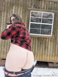 Nah i m not gonna charge for that actually behold snow nudes part 4