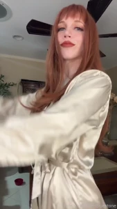 Stay at home mom look milf redhead cosplayer silkrobe