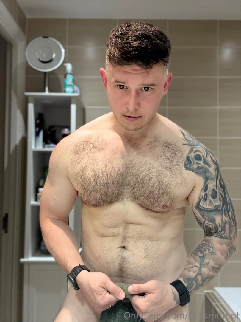 I wanna be the reason you re late home i wanna be your dirty little 