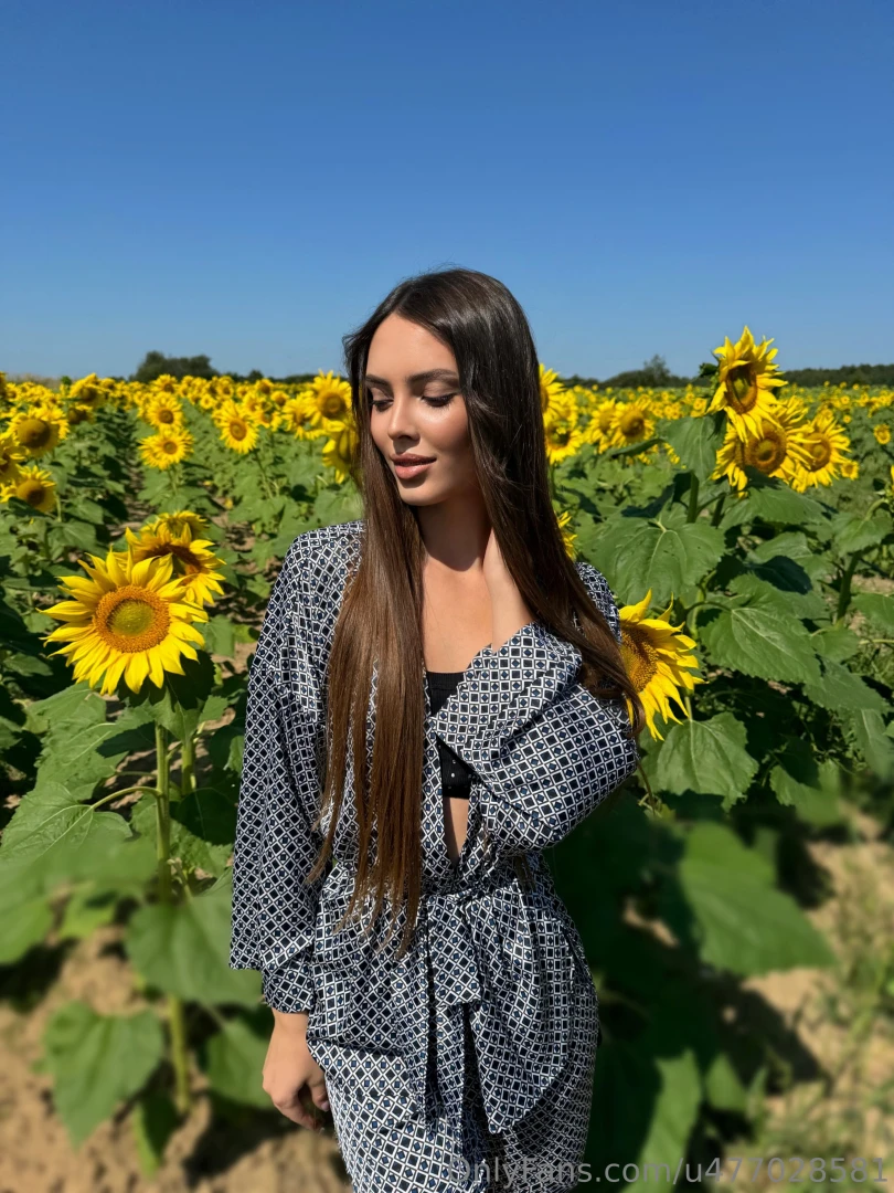 When i hear the word sunflower it immediately reminds me of my 