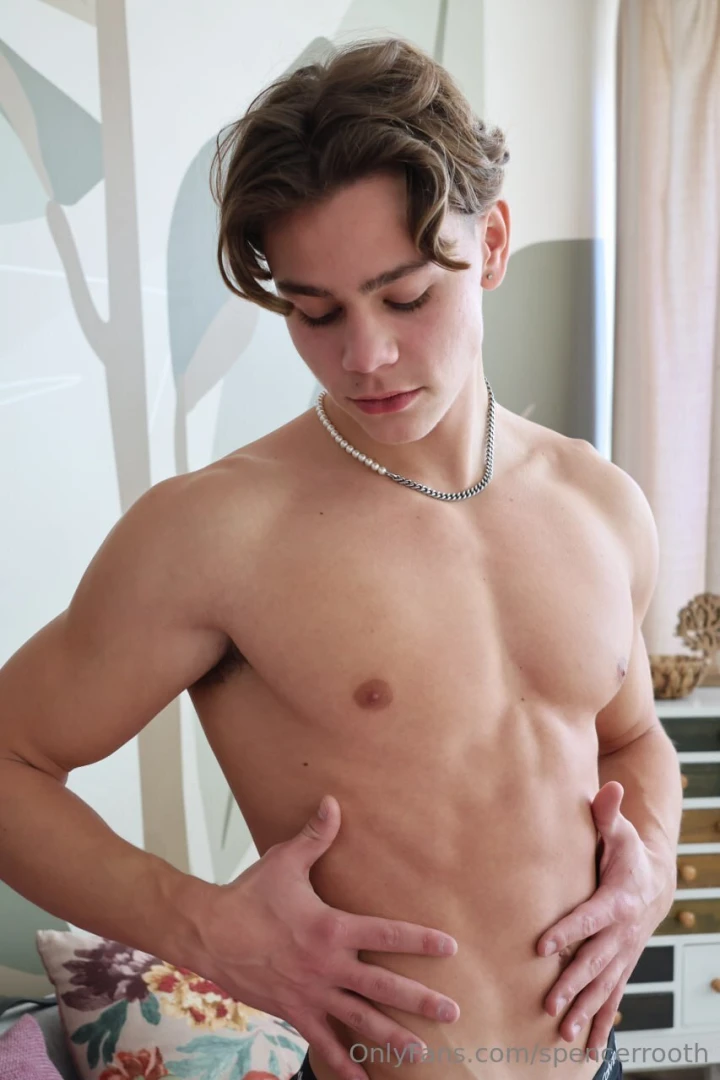 Abs so fine they deserve a little attention 