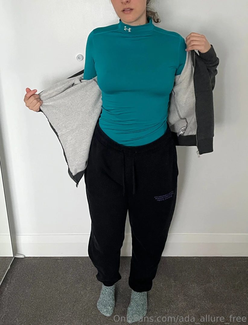 Brrr it s so cold outside watch me strip down indoors all the good 