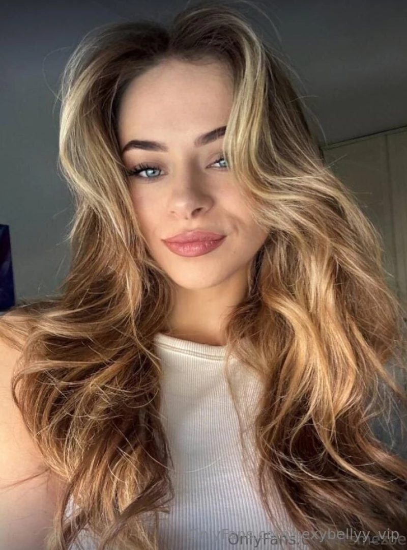 Itsmezoe now wet she loves having her juicy ass squeezed this angelic part 603 