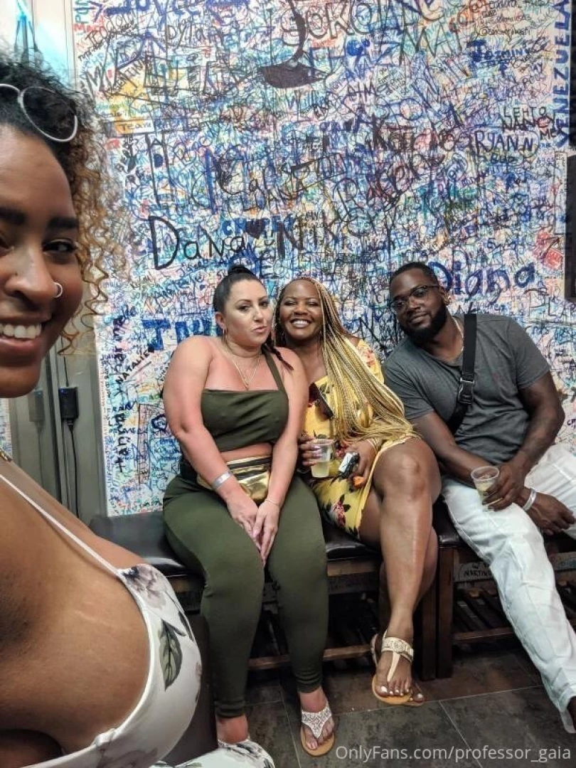 Floral dress in the dr confession i m obsessed with escape rooms tags part 4 